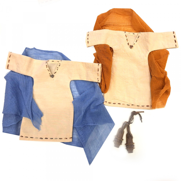 Kleid mit liebevollen Handstichen + Schleier